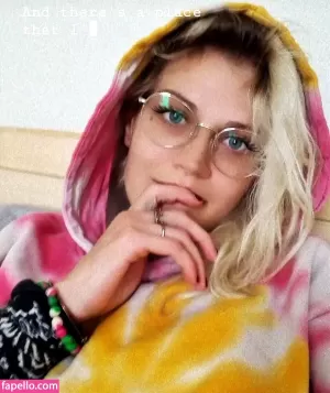 caroline-haas thumbnail #3128073