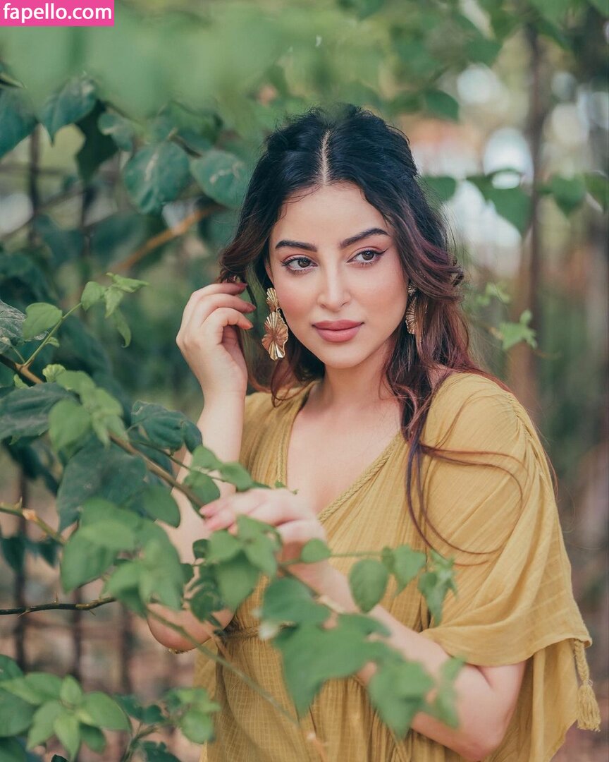 Chandni Sharma-3
