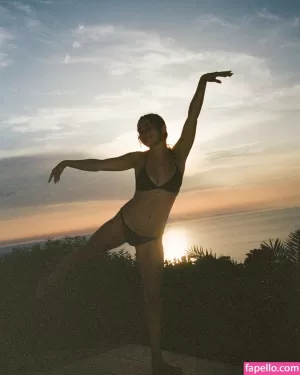 charli-xcx thumbnail #231172