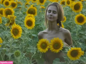 chloe-leafs thumbnail #3598392