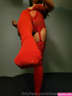 chloes-feet-00 thumbnail #3155538