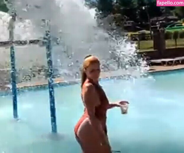 Chrissie Mayr-1