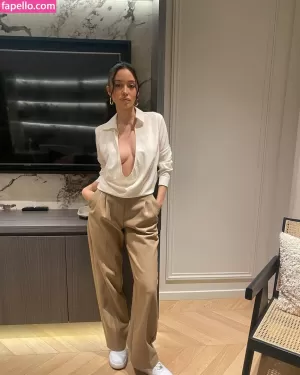 christian-serratos thumbnail #392221