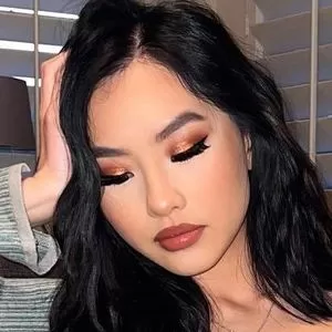 christy thumbnail #1742658