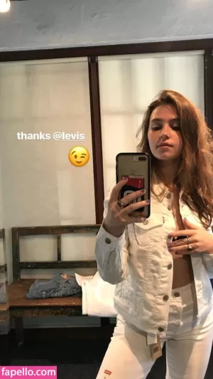 clairo thumbnail #1746234