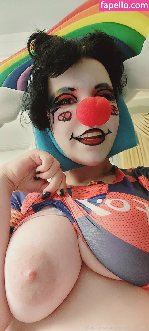 Clown Girls-1