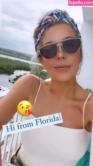 colleen-wolfe thumbnail #3542277