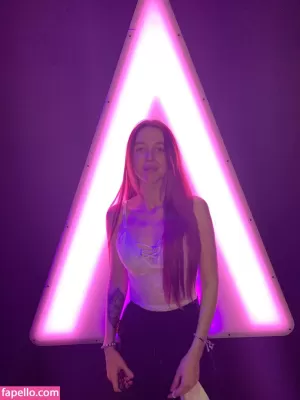 courtneymarsh thumbnail #1752857