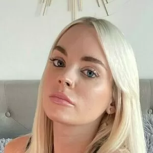 courtneysmoke-1 thumbnail #1752883