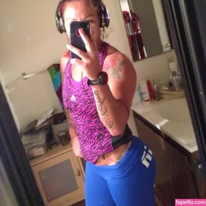 cris-cyborg thumbnail #6272376