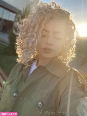 curly-lexi thumbnail #5147144