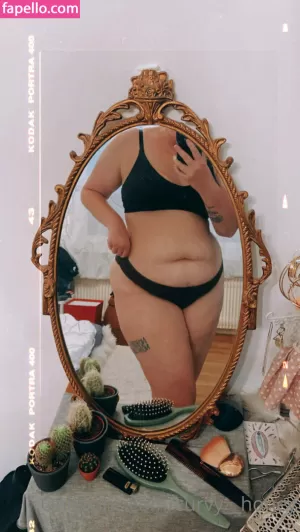 curvy-honey thumbnail #5372309