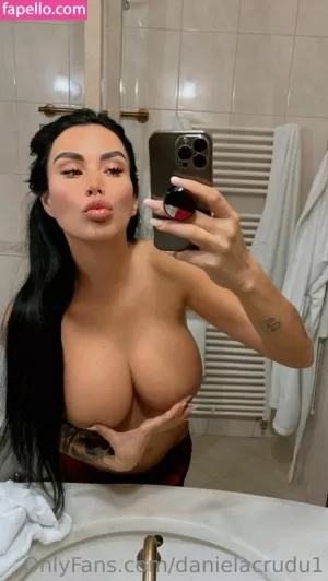 daniela-crudu thumbnail #858745