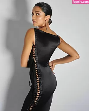 deepika-padukone thumbnail #1773068