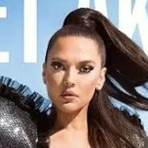 demet-akalin thumbnail #6095562
