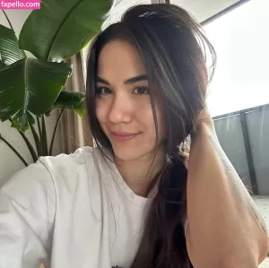 denisa-tran thumbnail #6110789