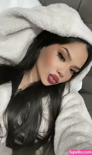 desmariie thumbnail #3453298