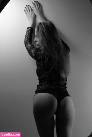 dina-belenkaya-1 thumbnail #664205