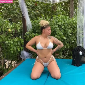 domovelez thumbnail #1782191
