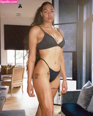 elizabeth-cambage thumbnail #127208