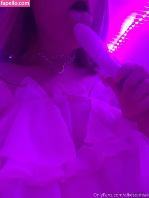 elkesophiaa thumbnail #3658182