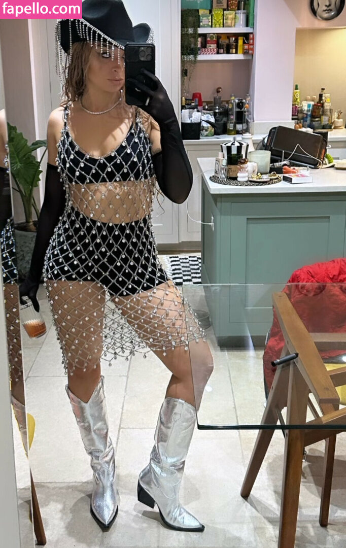Ella Eyre-2