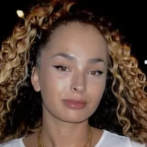 ella-eyre thumbnail #1796855
