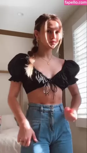 ella-horan thumbnail #3077637