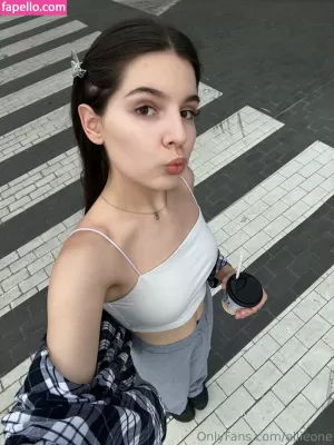 ellieone thumbnail #6091906