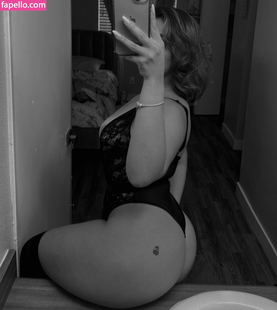 emelyelenaa-1