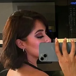 emelyelenaa thumbnail #3652449