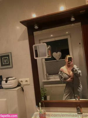 emiliaaverie thumbnail #4662185