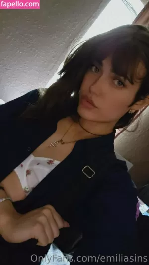 emiliasins thumbnail #3704644