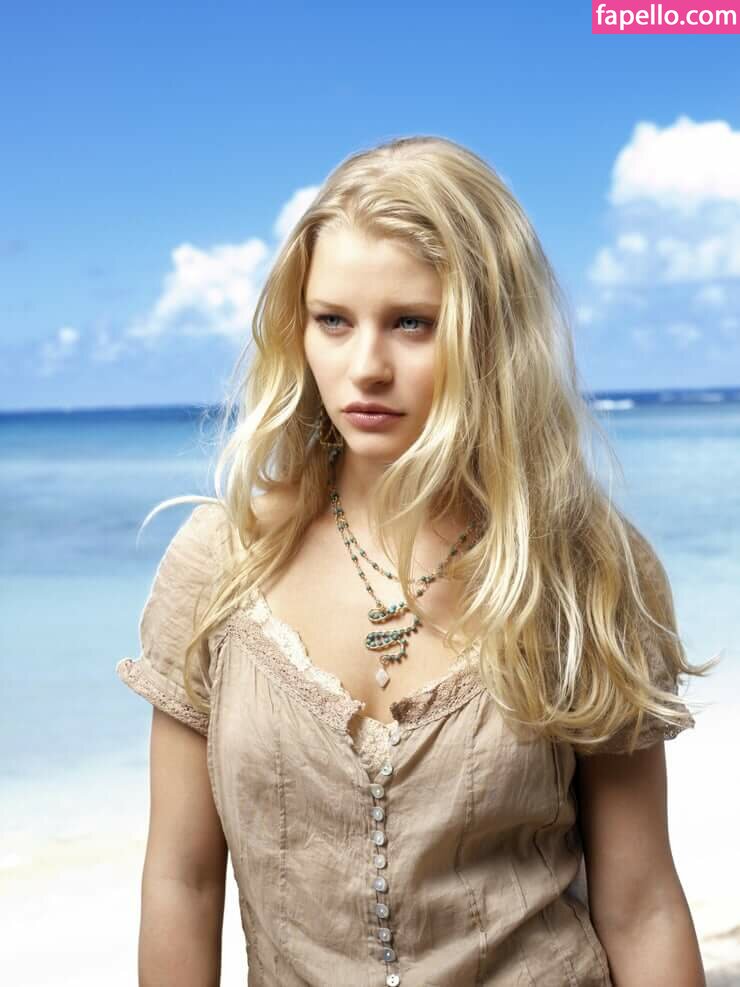 Emilie De Ravin-1