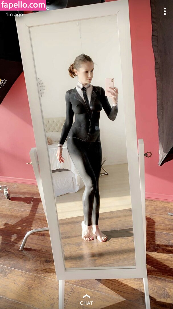 Emily Bloom-1