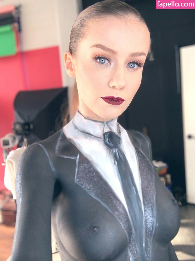 Emily Bloom-3