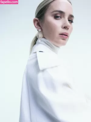 emily-blunt thumbnail #605787