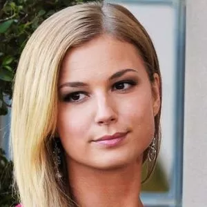 emily-vancamp thumbnail #1807076