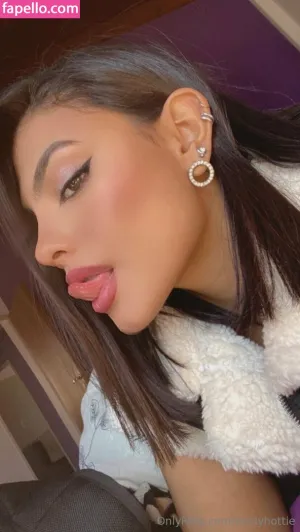 emilyhottie thumbnail #6194114