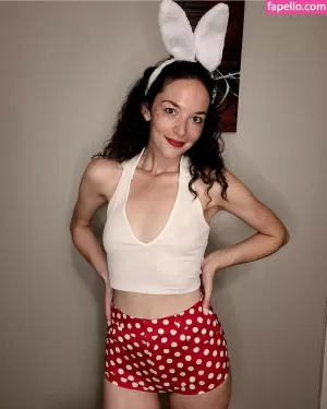 emma-hall thumbnail #585336