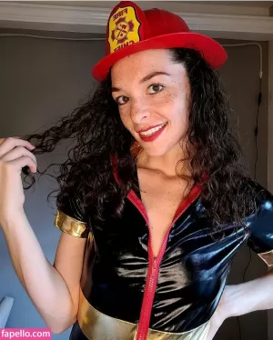 emma-hall thumbnail #585335