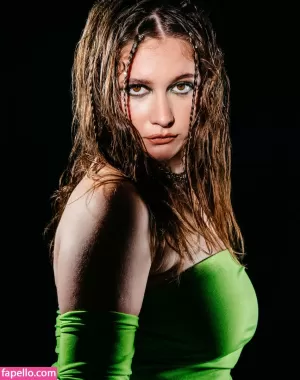 emma-kenney Nude Photos & Videos - I Nudes - Celeb Nudes