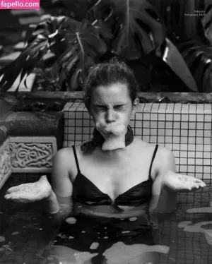 emma-watson thumbnail #679936