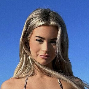 Full Video : Emmily Elizabeth Nude Leaks OnlyFans I Nudes - Celeb Nudes