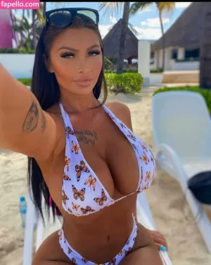 erica-short thumbnail #3334914