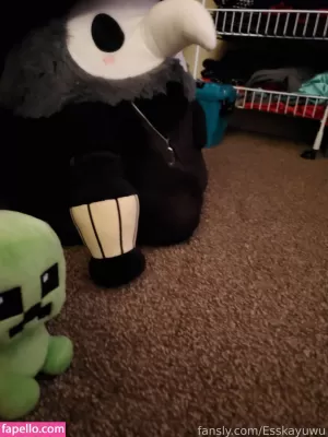 esskayuwu thumbnail #10153
