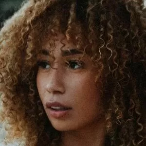 eva-gutowski thumbnail #3401549