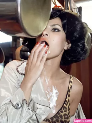 eva-mendes thumbnail #235406