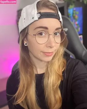 evelien thumbnail #1212928