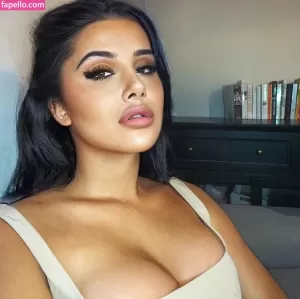 farah-kane thumbnail #1260719